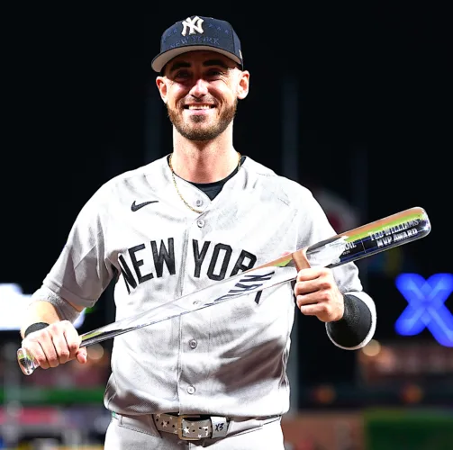Bellinger makes his family proud